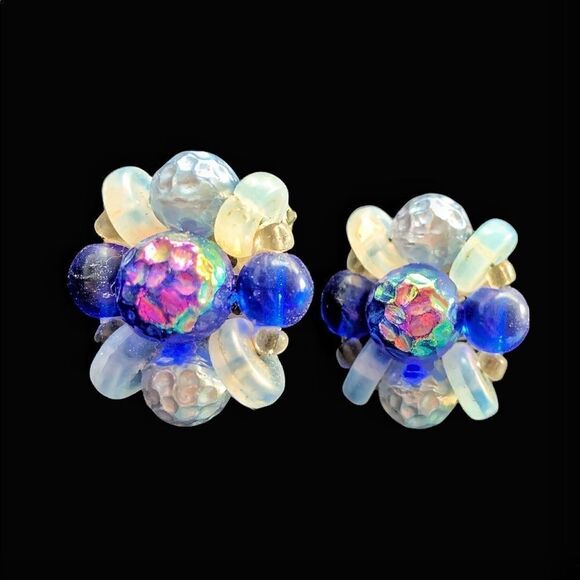 Vintage West German iridescent glass beaded clip back earrings - Picture 5 of 8